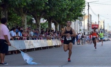 Ezequiel Aguilera fue segundo en la “Milla de Fin de Año”