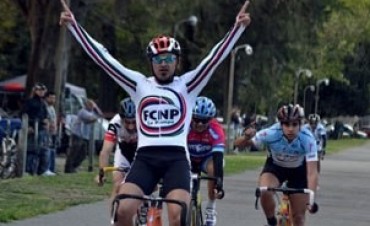 Victoria de Sagardoy en Lobos. Manzor tercero en Azul