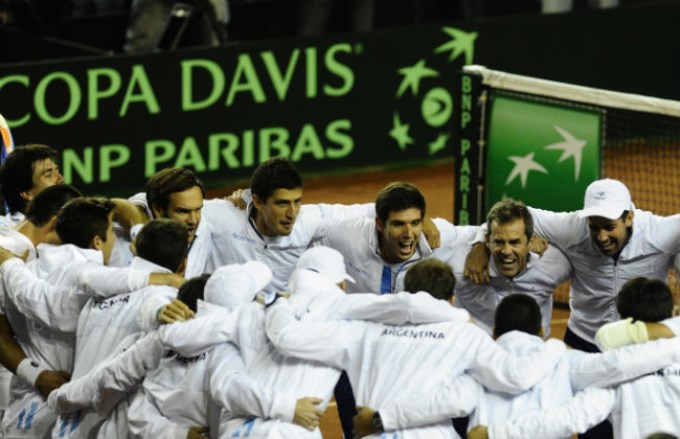 El campeón de la Davis entrena este lunes