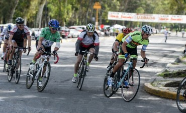 Ciclistas saladillenses corrieron en Lobos