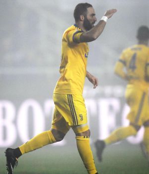 Higuaín acerca a la Juve a la final de la Copa Italia