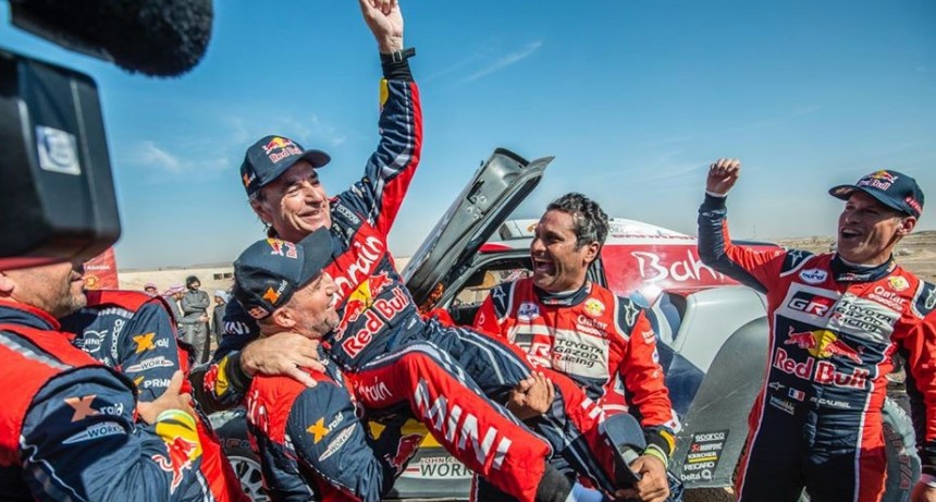 Carlos Sainz es el dueño del Dakar 2020 