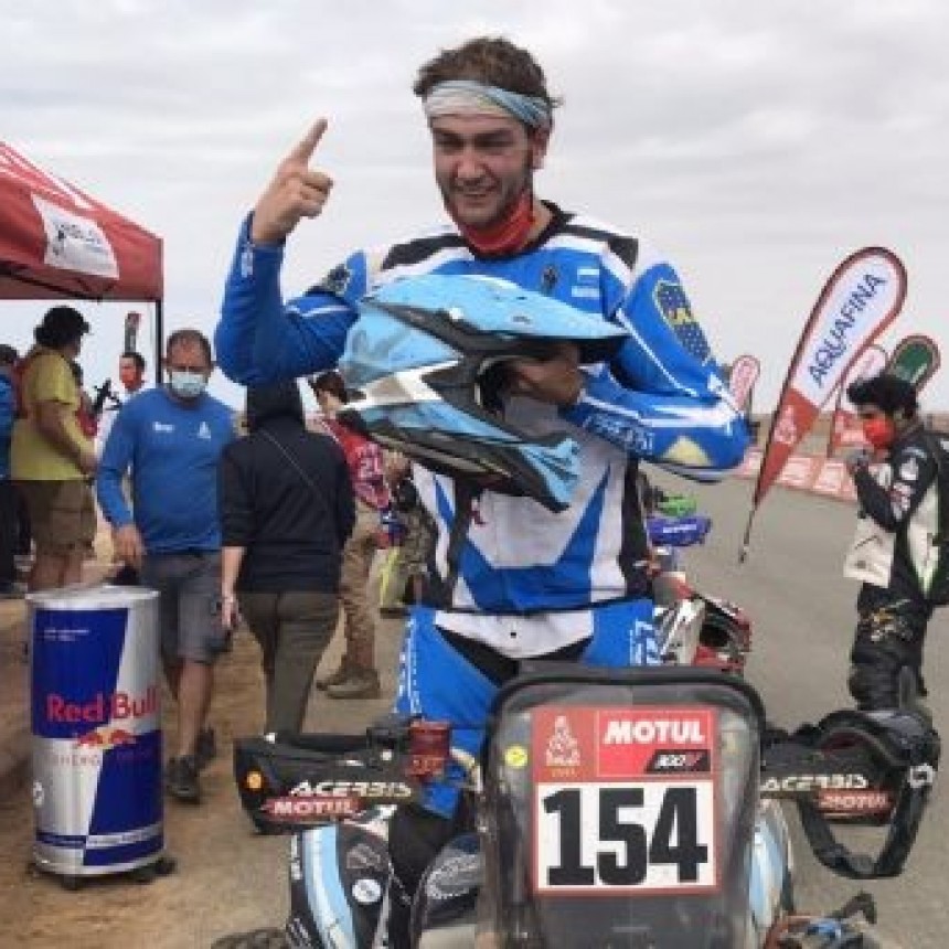 Histórico doble podio argentino: Kevin Benavides y el de Lobos, Manuel Andújar, campeones del Dakar 2021