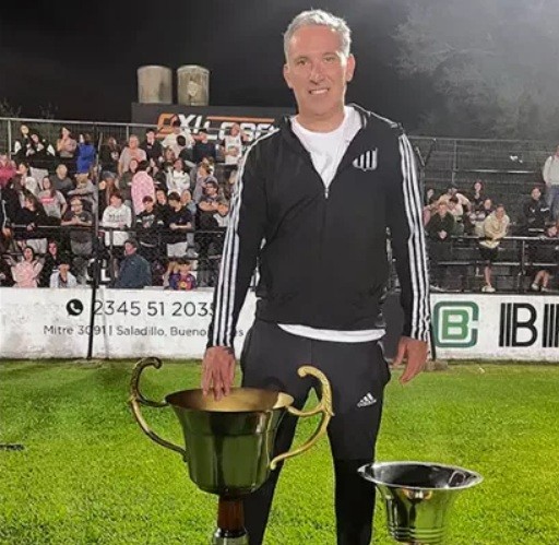 Fútbol: Daniel Supato se aleja de Huracán 