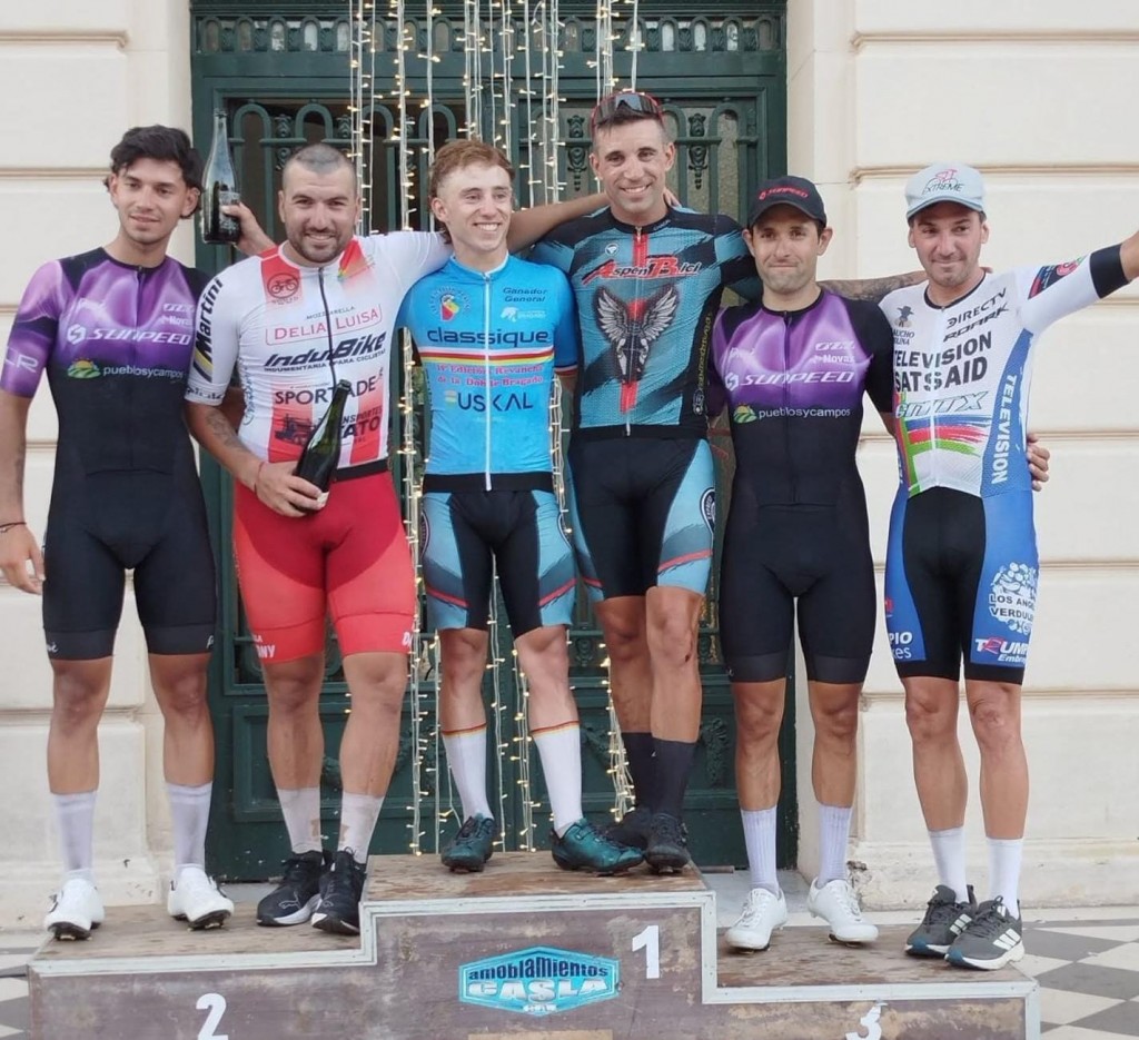 Ciclismo: Buen nivel de ciclistas saladillenses en la Revancha de la Doble 