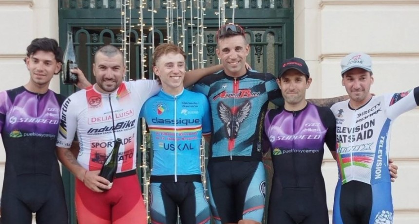 Ciclismo: Buen nivel de ciclistas saladillenses en la Revancha de la Doble 