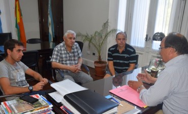 Salomón recibio autoridades del club Argentino