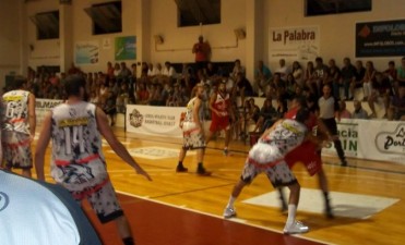 Para seguir con vida: gran triunfo de Ciudad ante Athletic de Lobos
