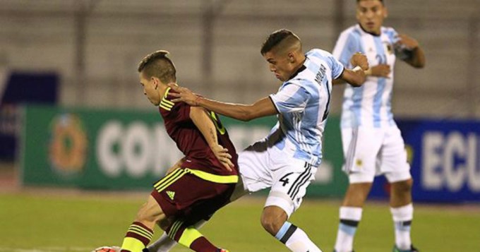Argentina va ante Venezuela buscando el milagro