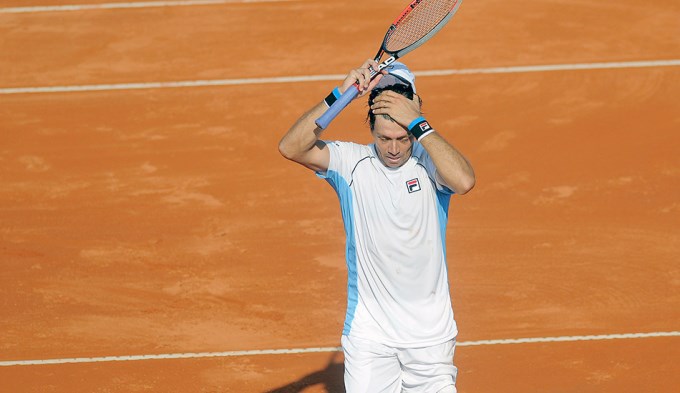Berlocq se acordó tarde ante Seppi y Argentina quedó al borde del adiós