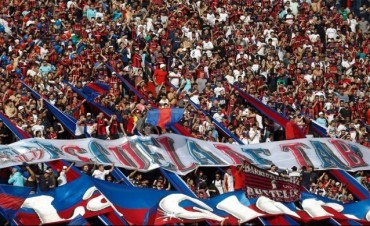 No suspenderán los partidos por insultos a Macri en las tribunas