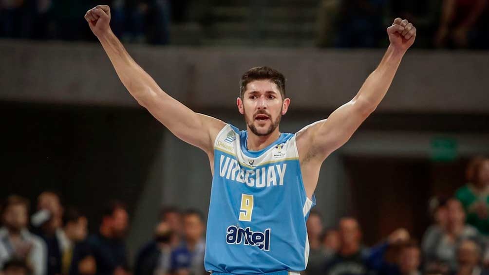 En Uruguay se preparan para las dos finales que lo dejarían en el mundial tras 33 años