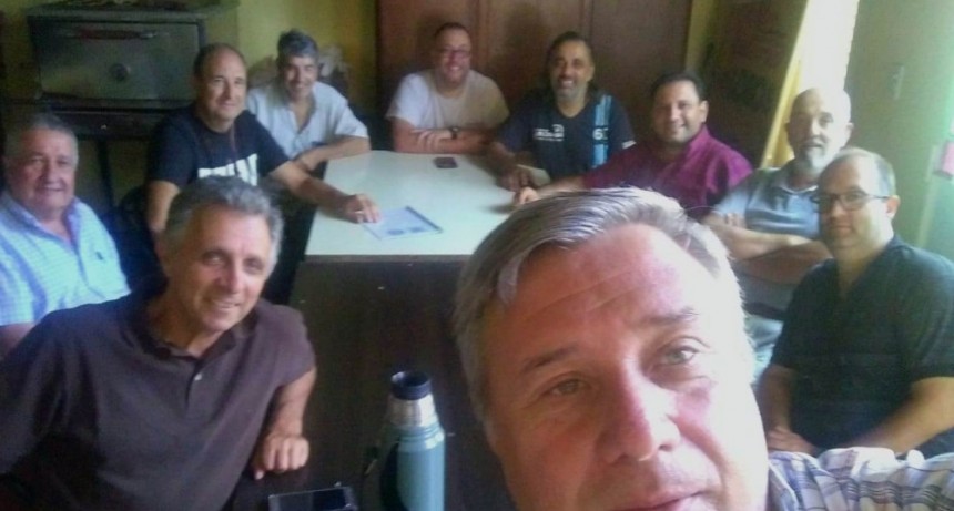 Se realizó reunión para organizar cuatro Raid Turísticos para Autos Clásicos
