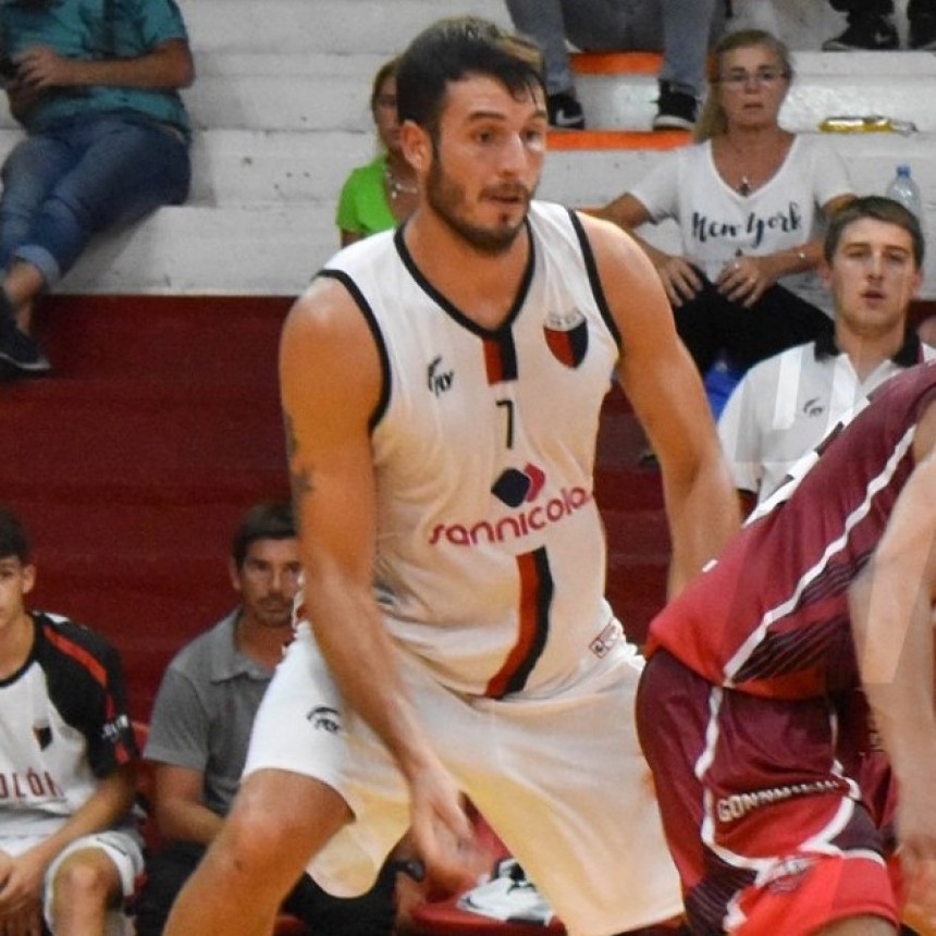 Después de casi un año la naranja volvió a volar por el aire en el Torneo Federal