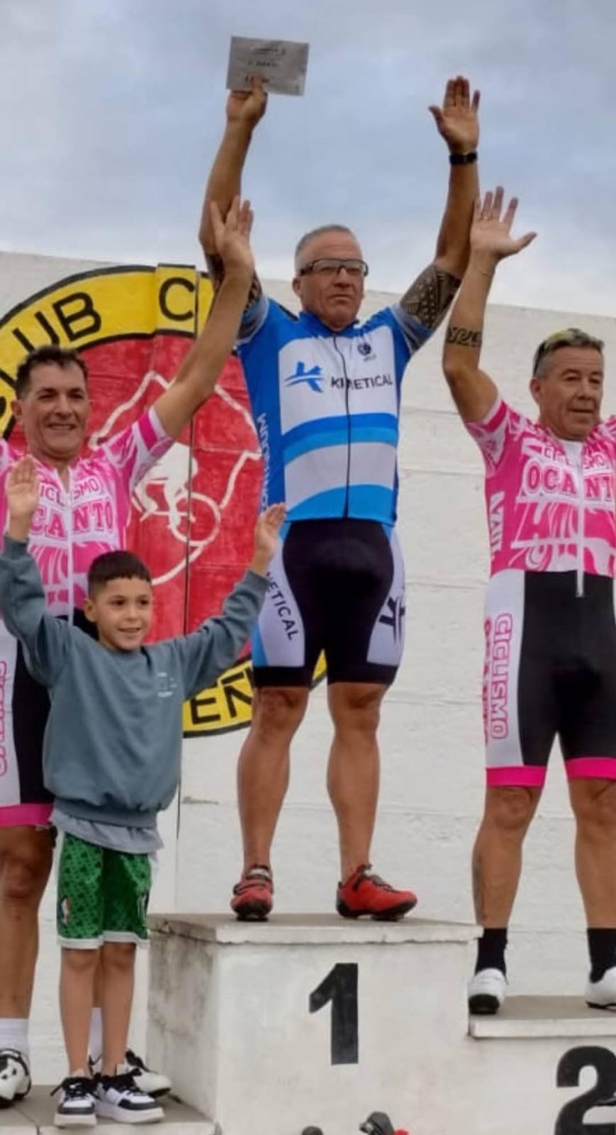 Ciclismo: Escalón más alto del podio para Juan C. Funes en Azul 