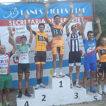 Uno - Dos para Sebastian Tolosa y Leandro Burgois en Lanus