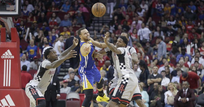 Houston sucumbió ante los Warriors de Curry 