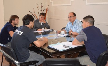 Intendente y funcionarios de Deportes se reunieron con autoridades del Club La Campana