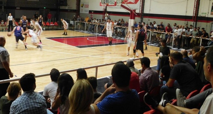 Colon hizo valer la localia y se quedó con el primer juego ante Platense