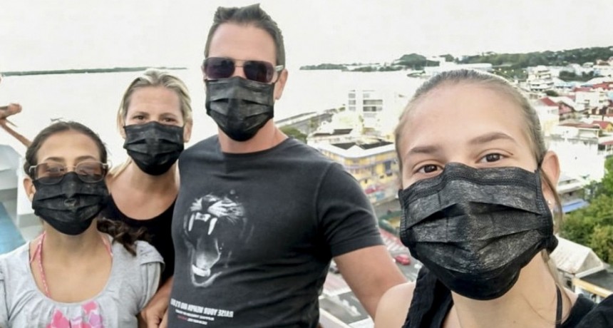 Un ex futbolista espera rescate, tras pasar días encerrado en un crucero con coronavirus