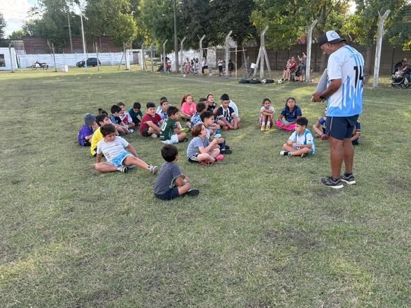 Del Carril: Defensores FC convoca para su Escuelita de F&uacute;tbol 