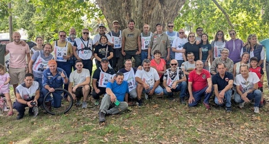 Las motos cl&aacute;sicas volvieron a rodar: Exitosa convocatoria en la traves&iacute;a por 