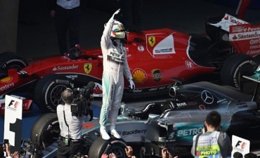 F1: Lewis Hamilton se qued&oacute; con el Gran Premio de China