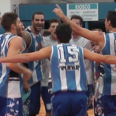 Sportivo Escobar y Racing de Chivilcoy van en b&uacute;squeda del t&iacute;tulo