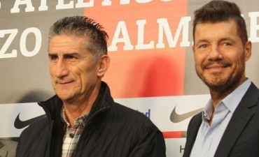 Terminó la cumbre y por ahora Bauza sigue