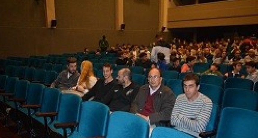 Documental sobre la Generacion Dorada se proyectó en el Cine Teatro Marconi