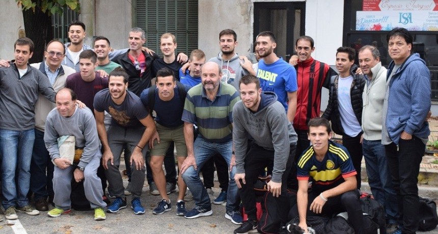 Intendente de Saladillo saludó  al equipo del Club Atlético Huracán