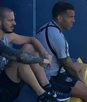 Guillermo confirmó que Tevez irá al banco ante Palmeiras