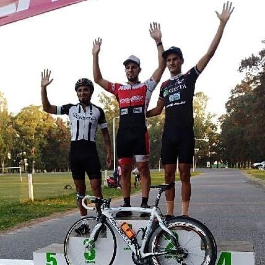 Espectacular jornada en la vuelta del ciclismo sabatino a Lobos