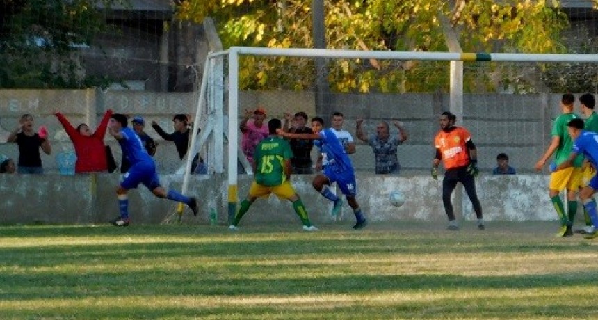 Imágenes del triunfo de Jacobo Urso ante Oro Verde
