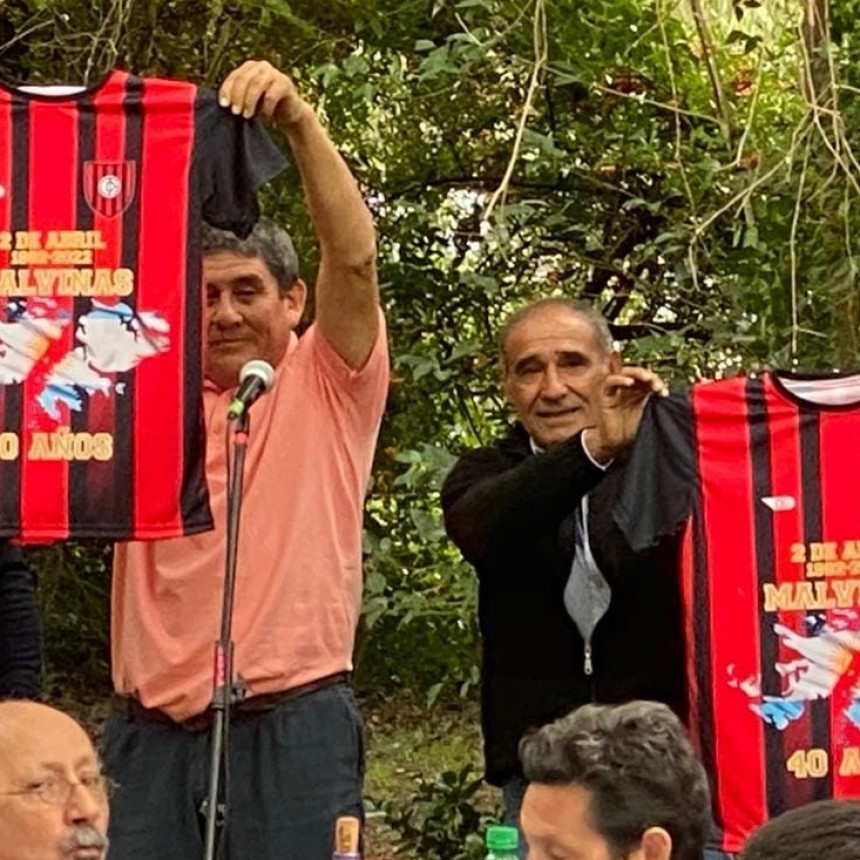 El club Deportivo Alvear homenajeo a excombatientes de Malvinas