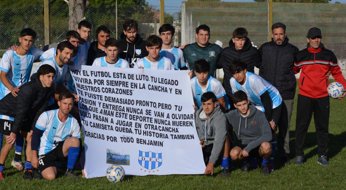 Im&aacute;genes Del Carril - Comercio: Bandera homenaje a Benjam&iacute;n