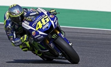 Valentino Rossi sale desde su posici&oacute;n talism&aacute;n