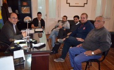 Directivos del Club Apeadero conversaron con el Intendente