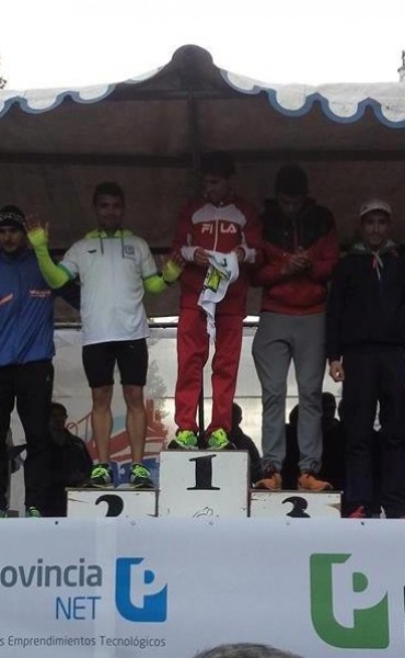 Ezequiel Aguilera corri&oacute; los 10K de Olavarria
