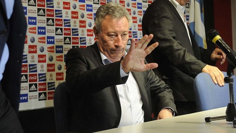 Luis Segura neg&oacute; las renuncias en la AFA y comunic&oacute; que seguir&aacute;n dialogando