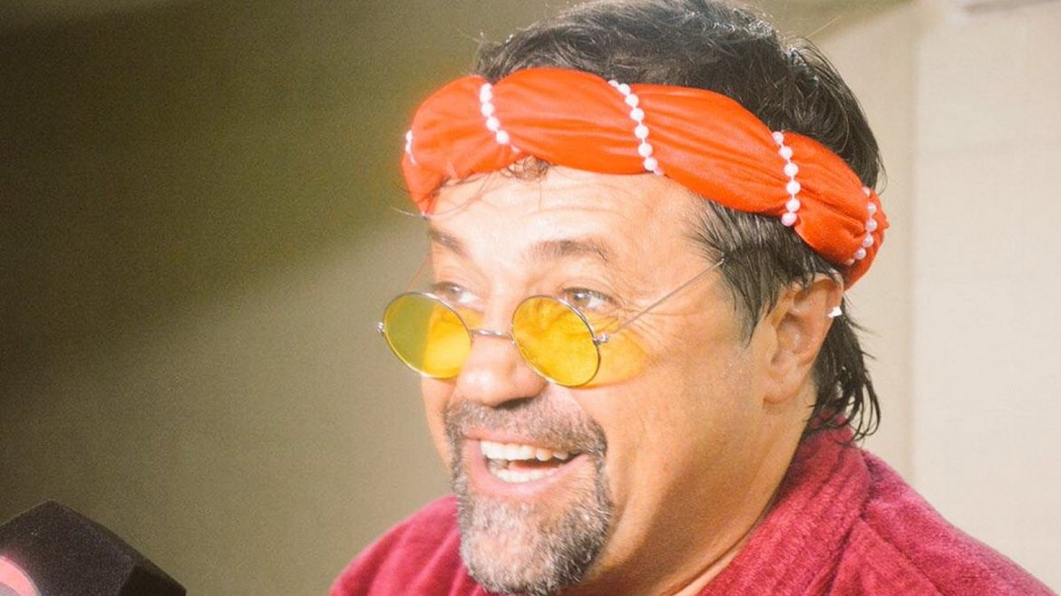 Otra locura del manosanta Caruso: se disfraz&oacute; para cumplir una promesa por la salvaci&oacute;n de Sarmiento