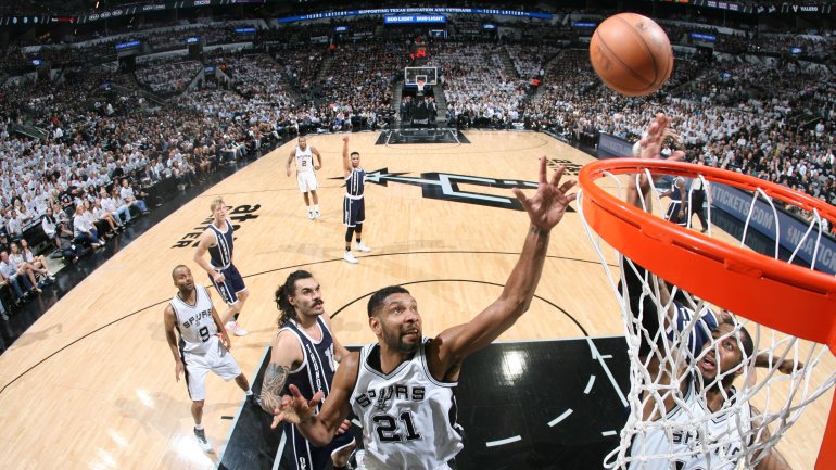 Playoffs de la NBA: en semifinales, San Antonio empezó con un triunfo