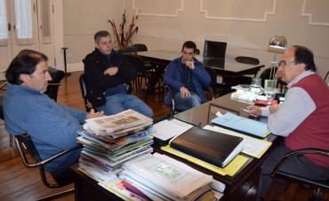 Representantes de la Liga de Fútbol  se reunieron con Salomón y Tosca