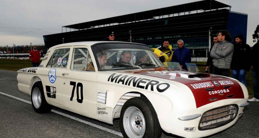 El largo periplo del Falcón de TC de Oscar Cabalén
