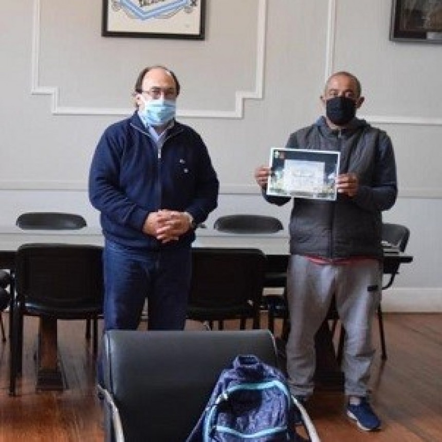 Saladillo: RECONOCIMIENTO A EMPLEADO MUNICIPAL QUE DEVOLVIÓ BILLETERA ENCONTRADA EN LA VÍA  PÚBLICA