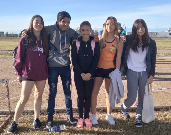 Atletismo: Jóvenes saladillenses compitieron en Olavarría 
