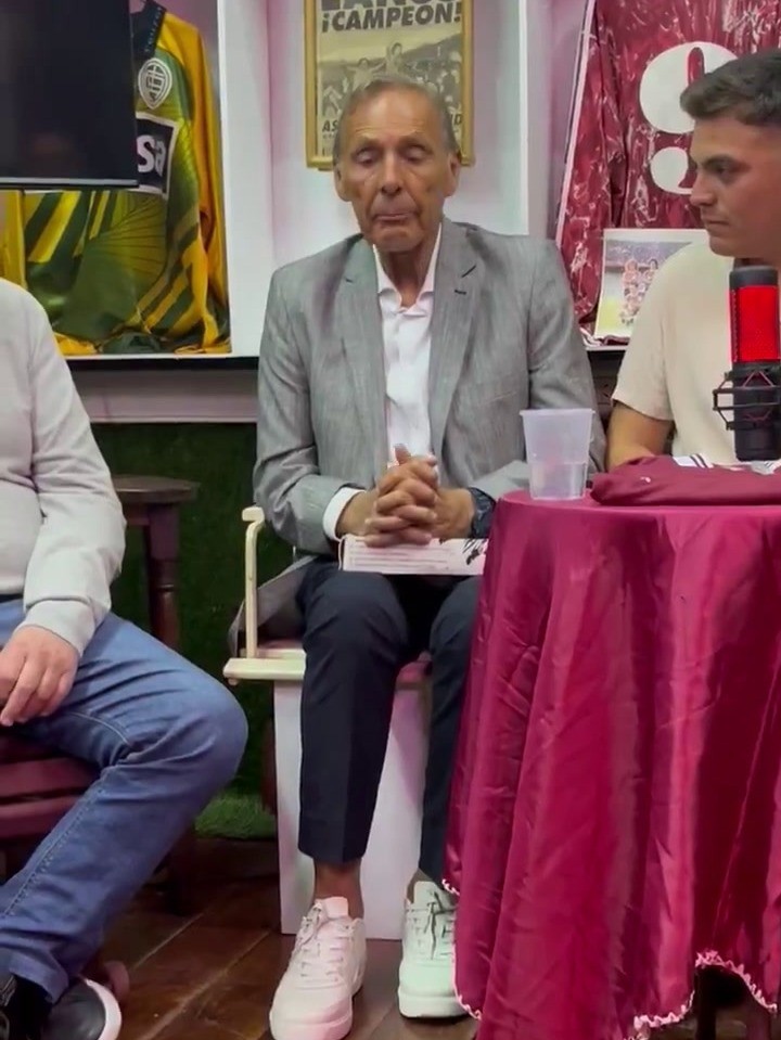Las lágrimas de Miguel Russo en su primera aparición pública tras renunciar en San Lorenzo y mientras espera cerrar con Boca