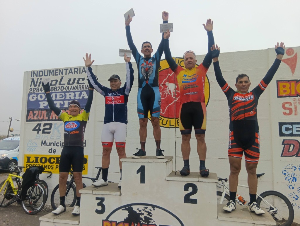 Juan C. Funes segundo en Master D en Azul
