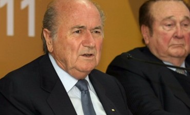 Renunci&oacute; Blatter a la Presidencia de la FIFA