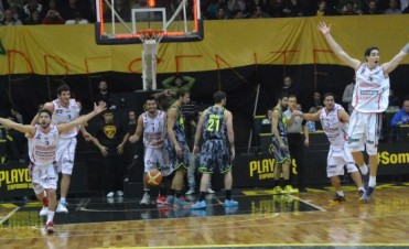 En un partido para el infarto Obras se qued&oacute; sin final